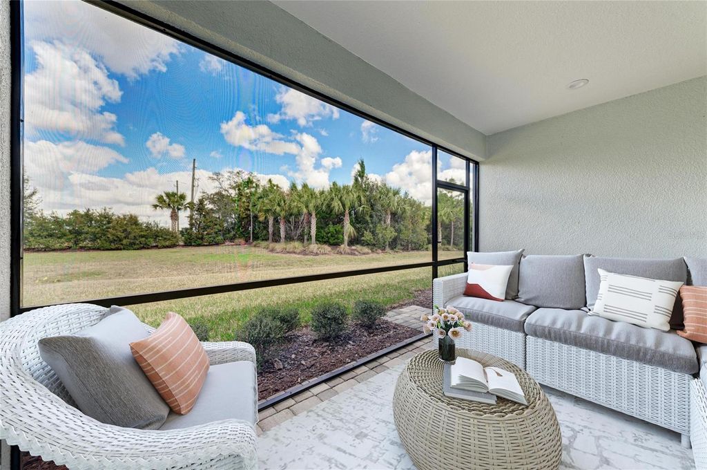 Image 44 of property listing at 12807 SEASONG TERRACE, Bradenton, FL 34211