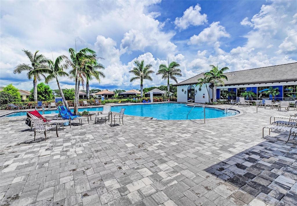 Image 58 of property listing at 12807 SEASONG TERRACE, Bradenton, FL 34211