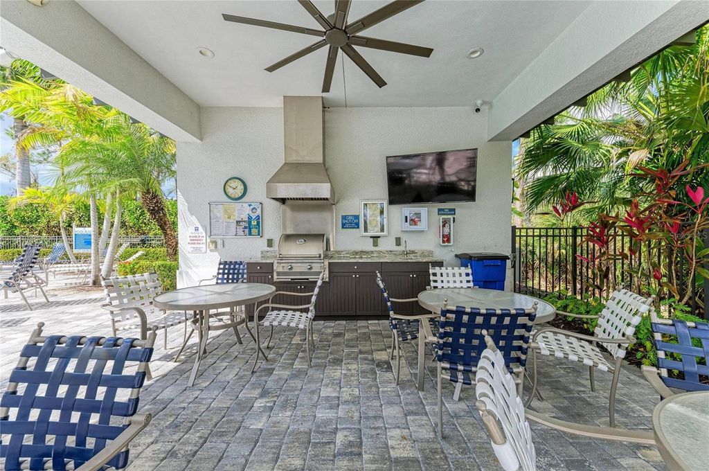 Image 64 of property listing at 12807 SEASONG TERRACE, Bradenton, FL 34211