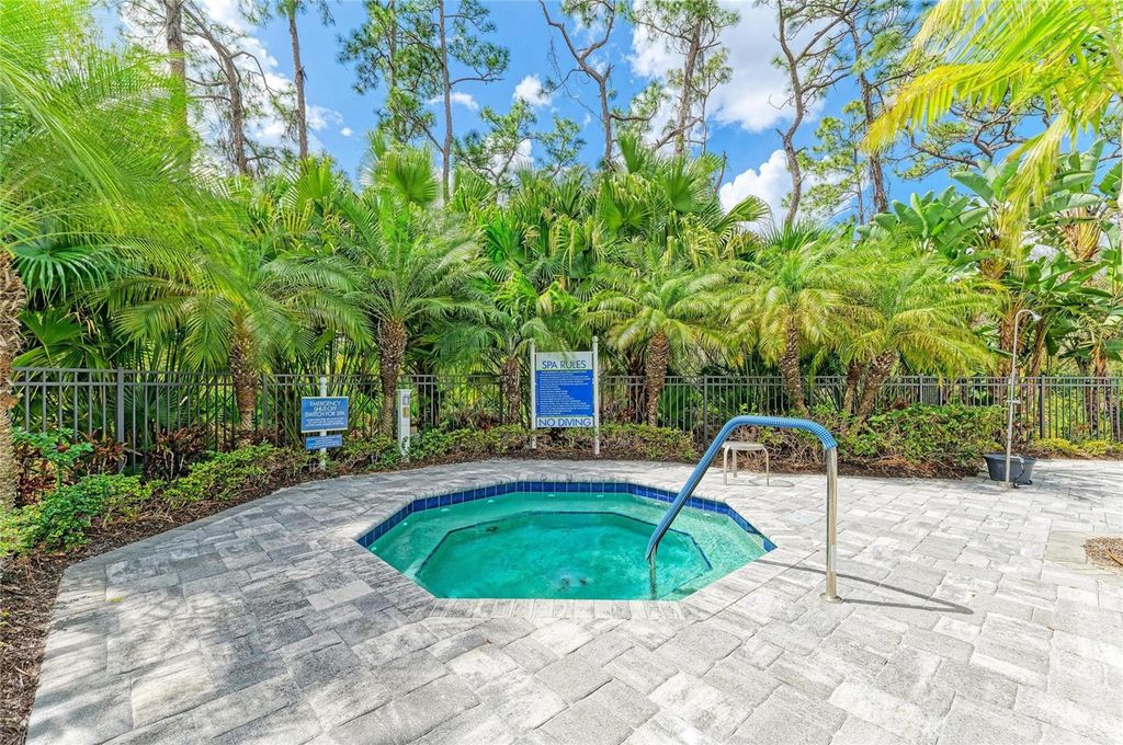 Image 68 of property listing at 12807 SEASONG TERRACE, Bradenton, FL 34211