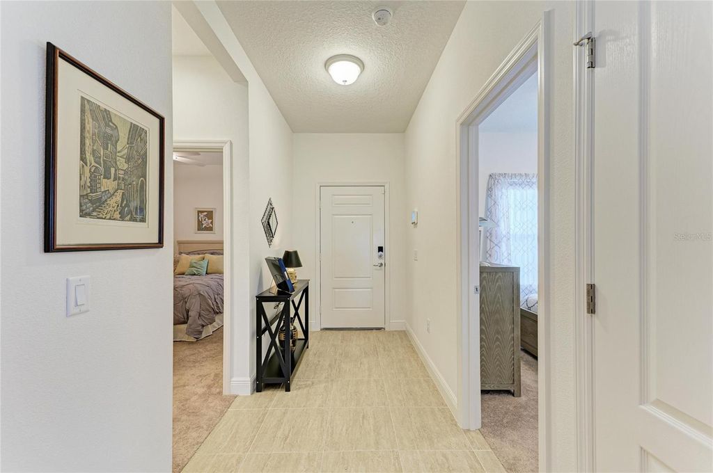 Image 9 of property listing at 12807 SEASONG TERRACE, Bradenton, FL 34211