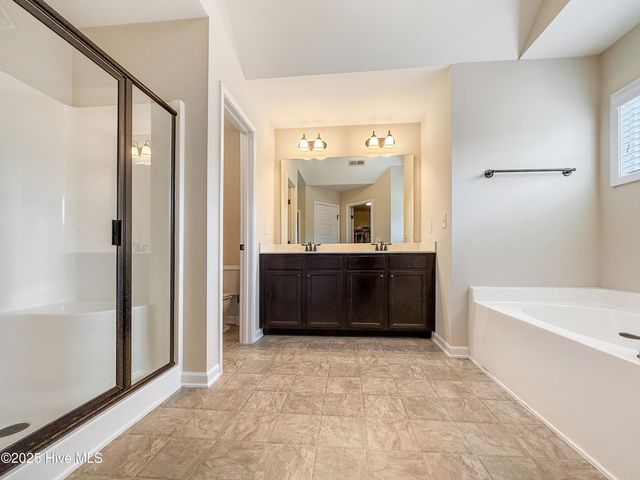 509 Walkens Woods Lane, Jacksonville, NC 28546