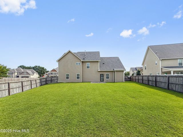 509 Walkens Woods Lane, Jacksonville, NC 28546