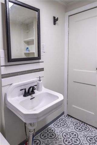 602 N Franklin Avenue, Marshall, MO 65340