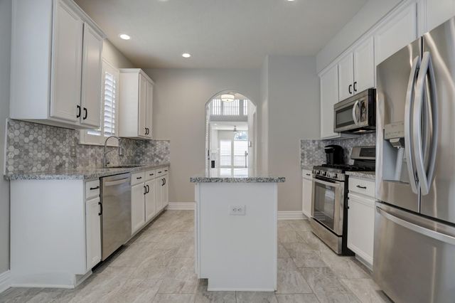 1408 S Friendswood Drive 106, Friendswood, TX 77546