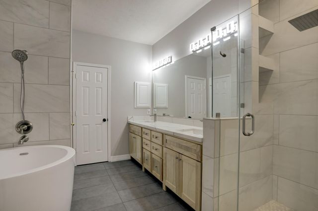 1408 S Friendswood Drive 106, Friendswood, TX 77546