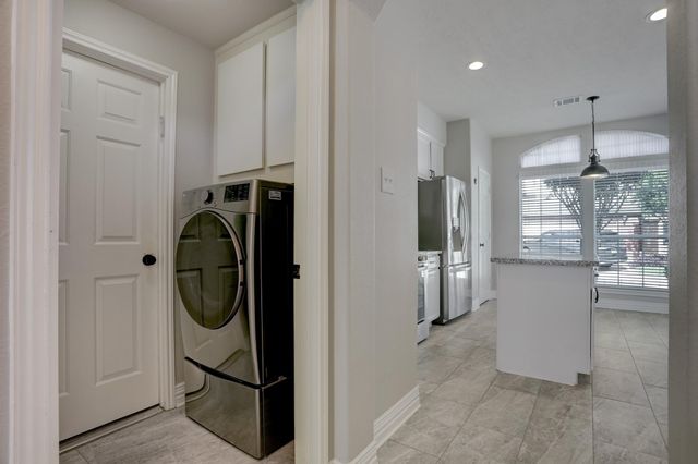 1408 S Friendswood Drive 106, Friendswood, TX 77546