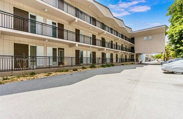 1967 S Ocean Blvd 205, Lauderdale By The Sea, FL 33062