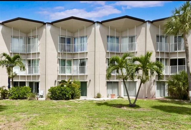 1967 S Ocean Blvd 205, Lauderdale By The Sea, FL 33062