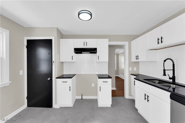 20570 Morris Avenue, Euclid, OH 44123