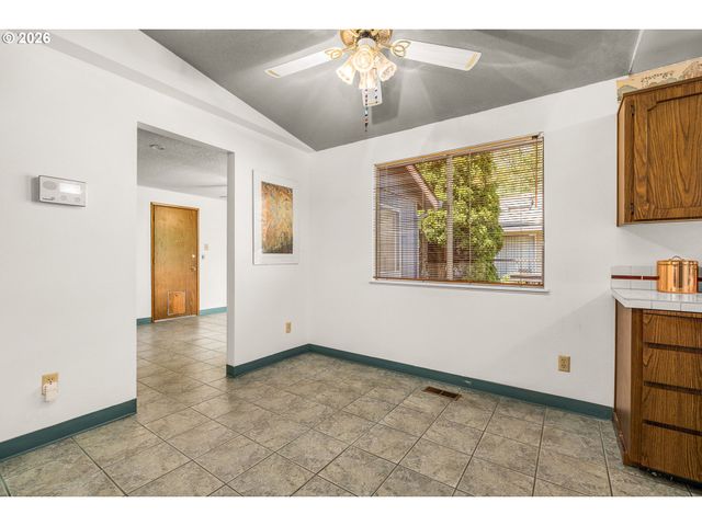 2920 Se 138TH Ave, Portland, OR 97236