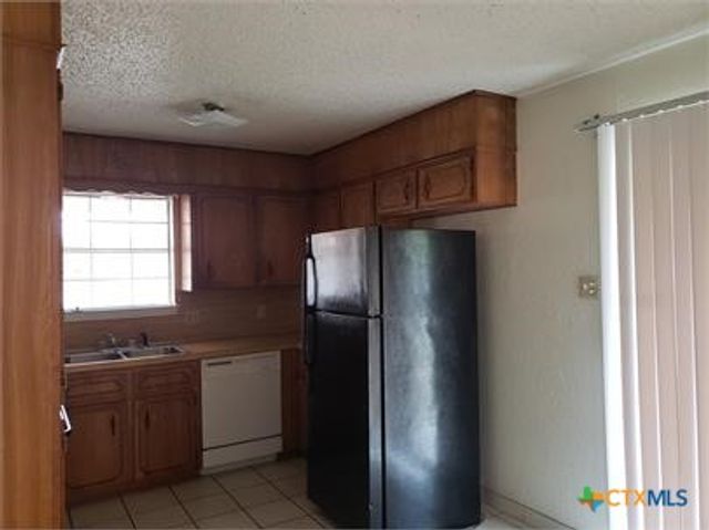 2204 Shoemaker Drive 1, Killeen, TX 76543