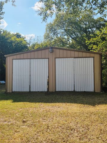 1000 S Church, Paris, TX 75460