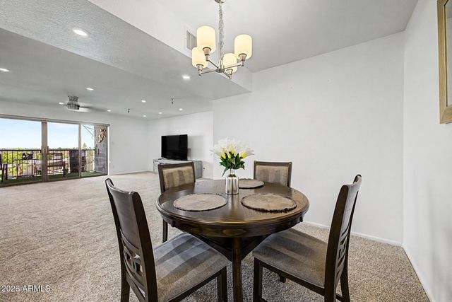 425 S PARKCREST Drive 334, Mesa, AZ 85206