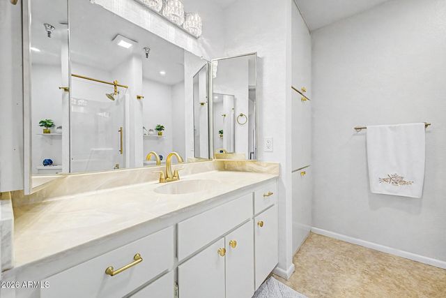 425 S PARKCREST Drive 334, Mesa, AZ 85206