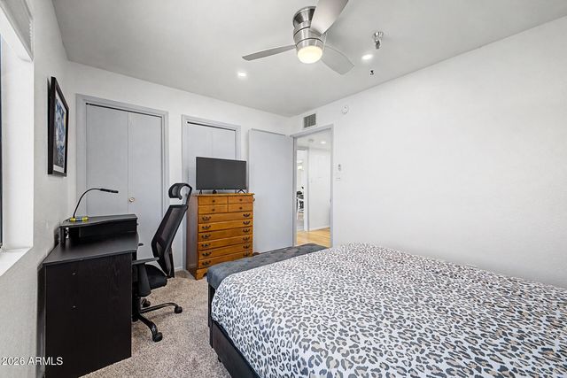 425 S PARKCREST Drive 334, Mesa, AZ 85206