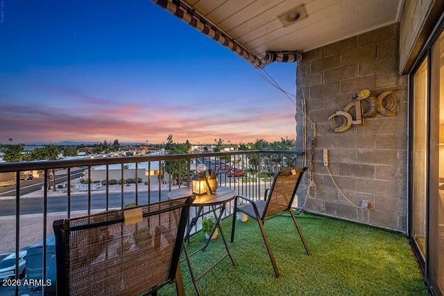 425 S PARKCREST Drive 334, Mesa, AZ 85206