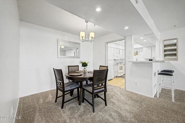 425 S PARKCREST Drive 334, Mesa, AZ 85206