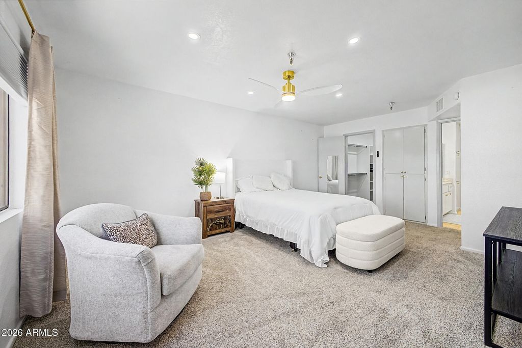 425 S PARKCREST Drive 334, Mesa, AZ 85206
