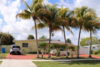 3740 SW 32nd St, West Park, FL 33023