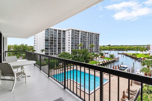 4748 S OCEAN Boulevard 406, Highland Beach, FL 33487