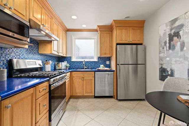 72 glenbrook Avenue, Daly City, CA 94015