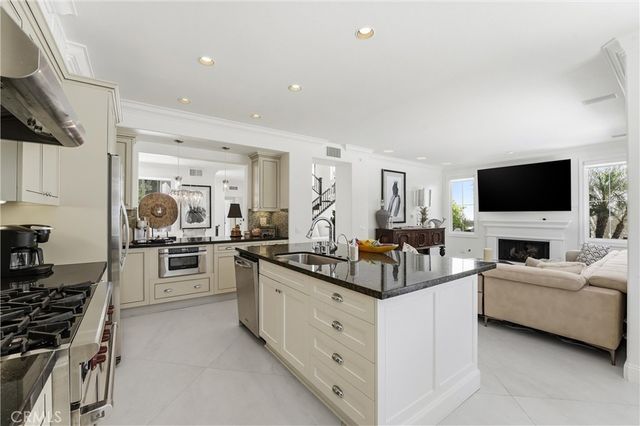 7 Lyon, Newport Coast, CA 92657