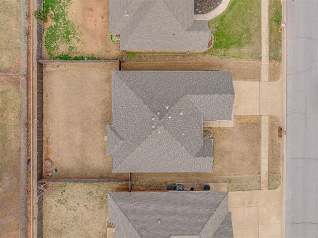 1425 Camber Street, Yukon, OK 73099