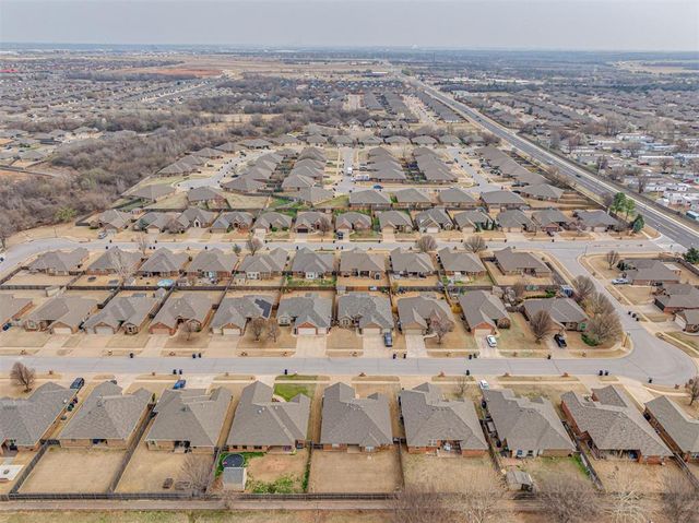 1425 Camber Street, Yukon, OK 73099