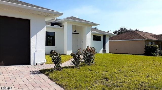 1201 NE 18th PL, Cape Coral, FL 33909