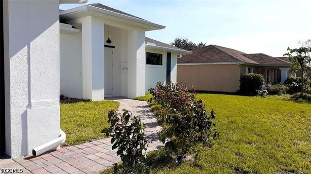 1201 NE 18th PL, Cape Coral, FL 33909