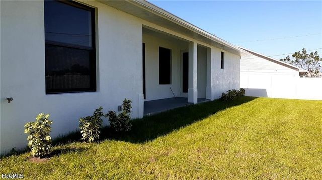 1201 NE 18th PL, Cape Coral, FL 33909