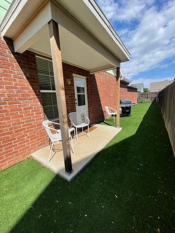 2116 10th Street, Lubbock, TX 79401