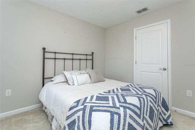 5038 SUNNYSIDE LANE, Bradenton, FL 34211