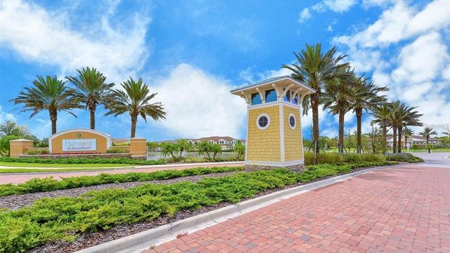 5038 SUNNYSIDE LANE, Bradenton, FL 34211