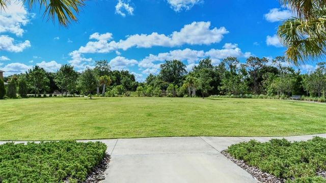 5038 SUNNYSIDE LANE, Bradenton, FL 34211