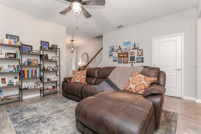5038 SUNNYSIDE LANE, Bradenton, FL 34211