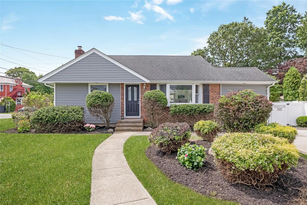 3388 Maplewood Drive, Wantagh, NY 11793