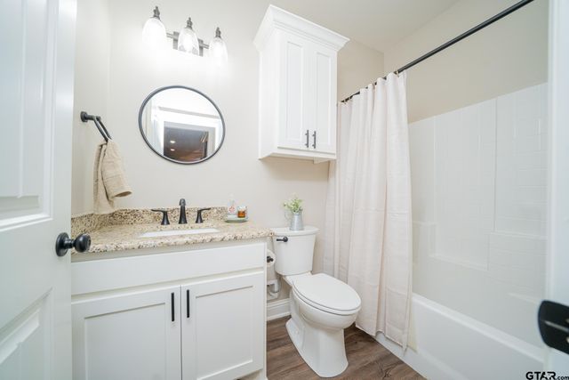 19316 Cedarpark Place, Lindale, TX 75771