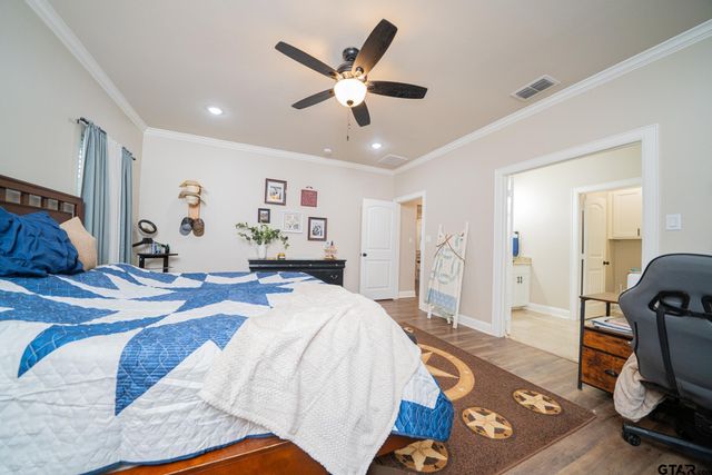 19316 Cedarpark Place, Lindale, TX 75771