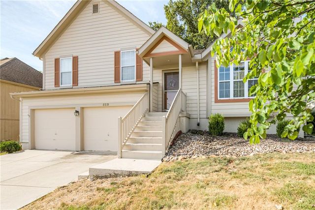 519 E 123rd Terrace, Kansas City, MO 64145