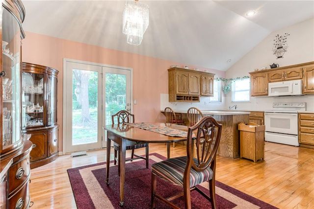 519 E 123rd Terrace, Kansas City, MO 64145