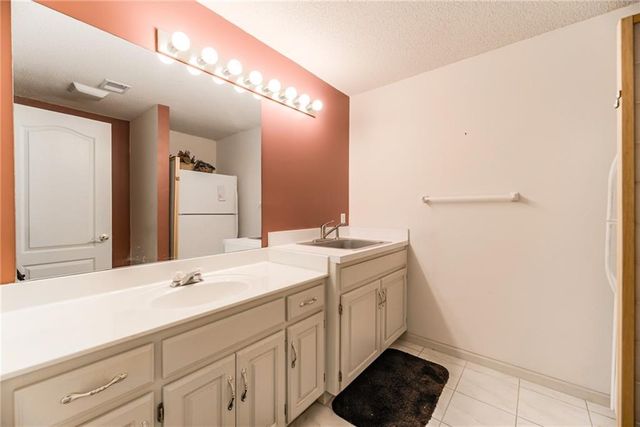 519 E 123rd Terrace, Kansas City, MO 64145
