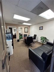 1651 E 4th Street, Santa Ana, CA 92701