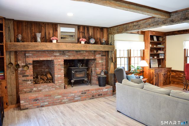 68 Old Wheeler Lane, Avon, CT 06001