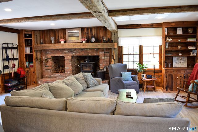 68 Old Wheeler Lane, Avon, CT 06001