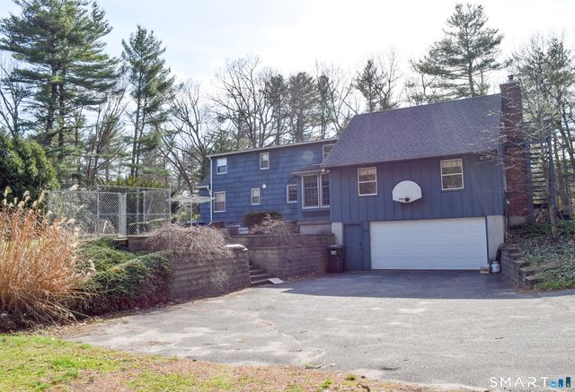 68 Old Wheeler Lane, Avon, CT 06001