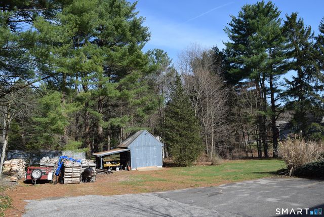 68 Old Wheeler Lane, Avon, CT 06001
