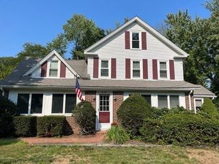 656 Franklin Street 656, Wrentham, MA 02093