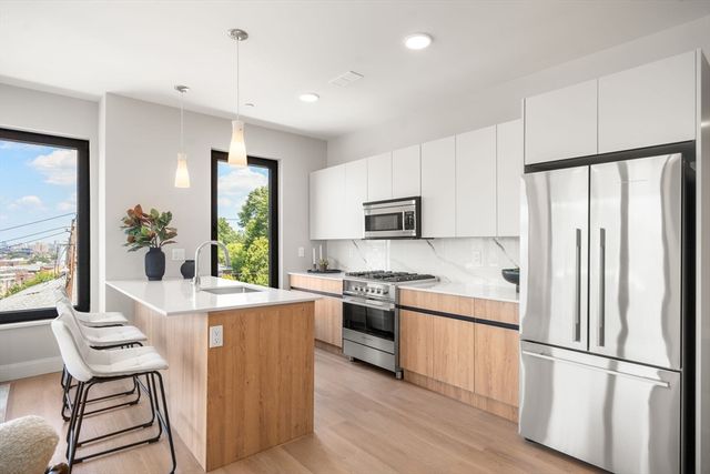 249 Corey Rd 203, Boston, MA 02135